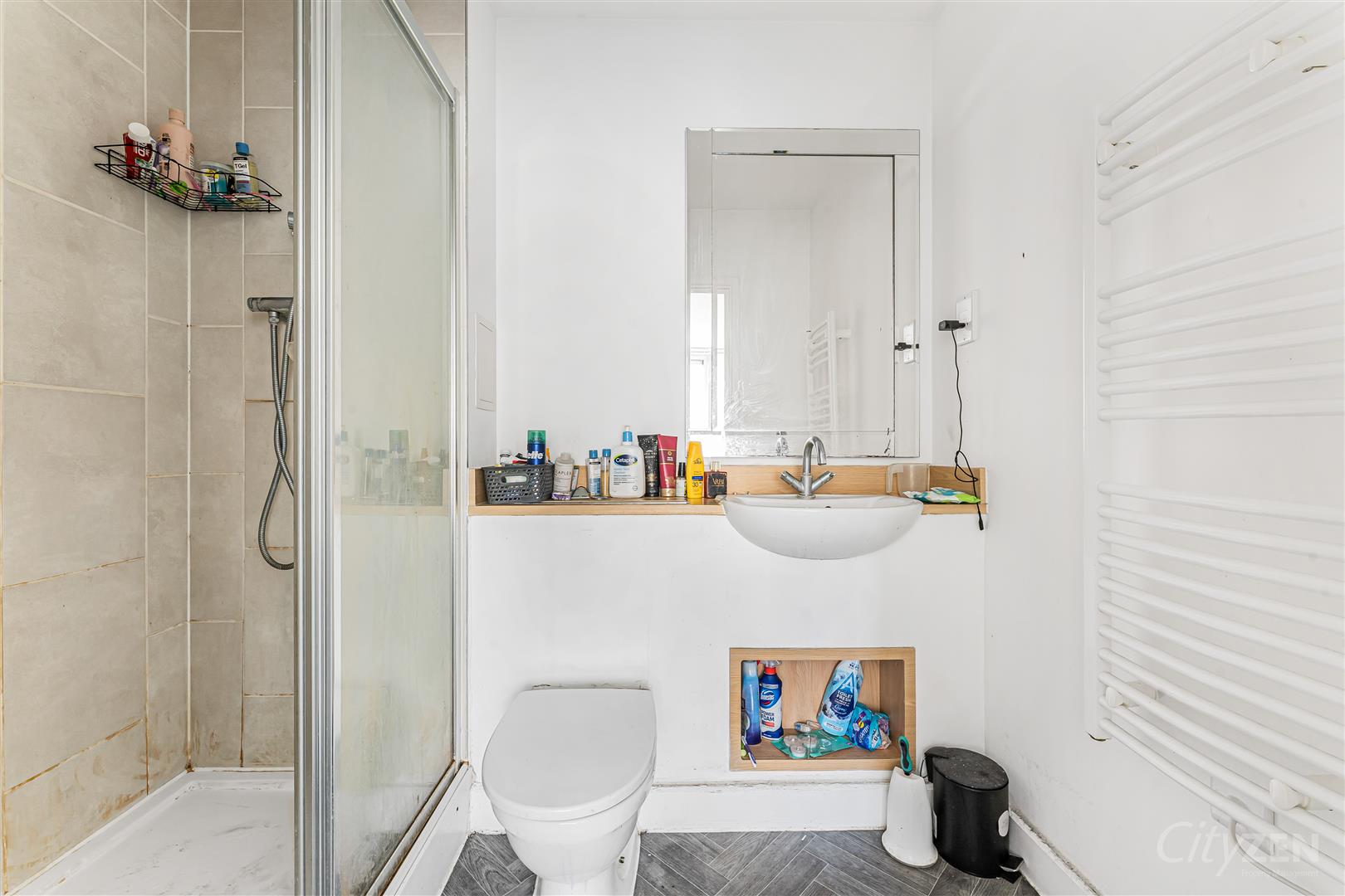 EN-SUITE