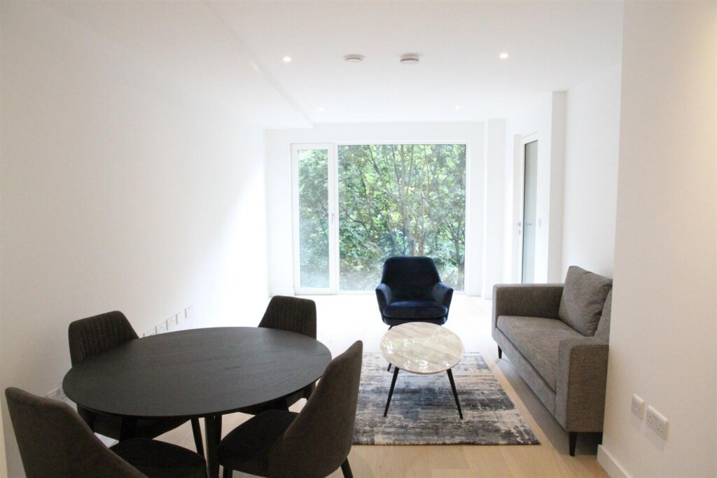 Eyre Court, Pentonville Road, London