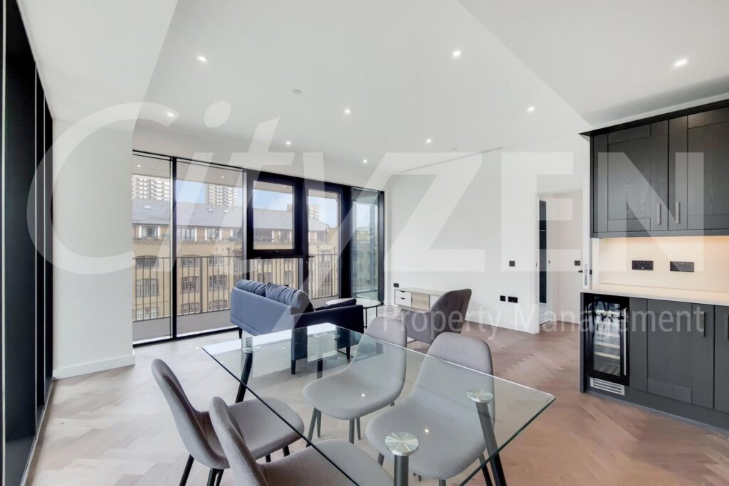 1 Merino Gardens, London Dock, London