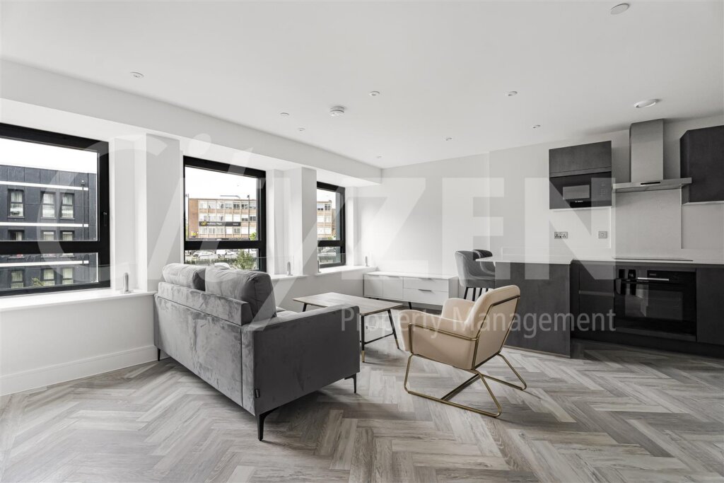 116C Cockfosters Road, London