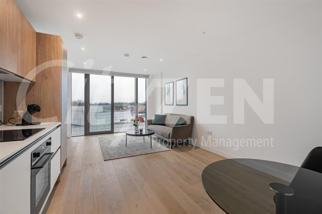 THE CLARENDON, 37 Clarendon Road, Watford