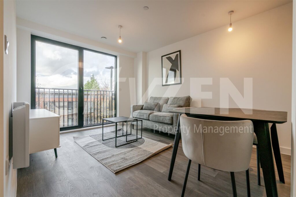 Berkeley Square, 319 – 321 Ordsall Lane