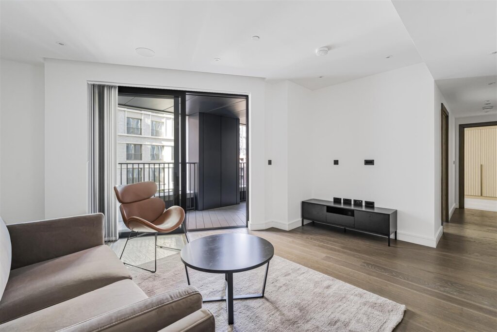 One Linear Place, Ponton Road, London