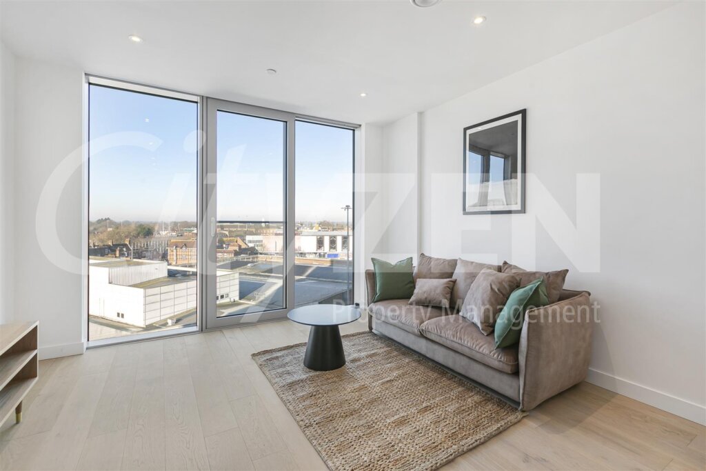 THE CLARENDON, 37 Clarendon Road, Watford