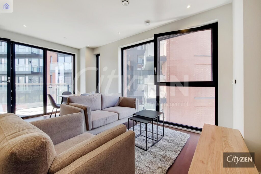 Avalon Point, 1 Silvocea way