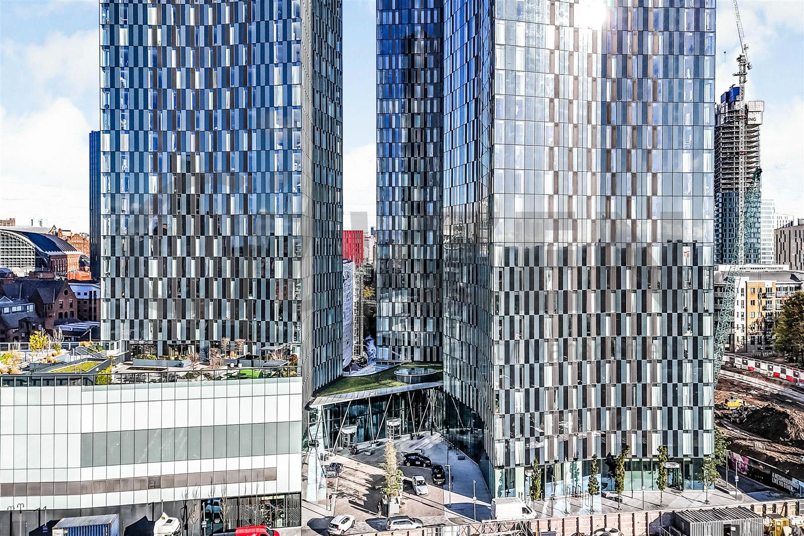 DEANSGATE SQUARE