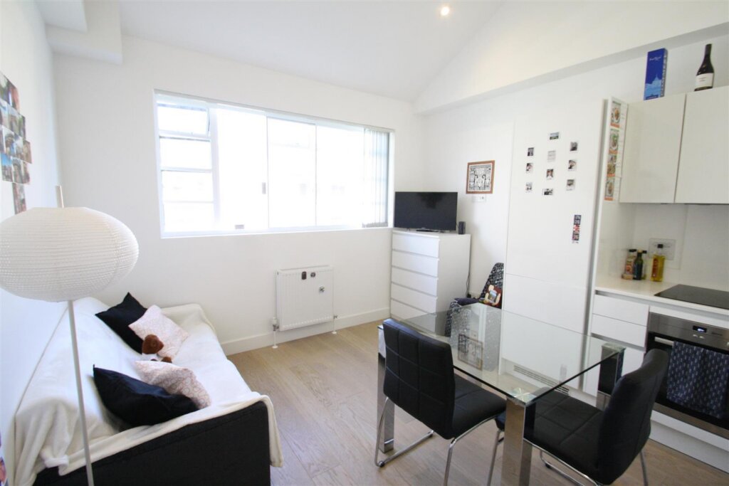 Sail Loft Court, Dod Street, London